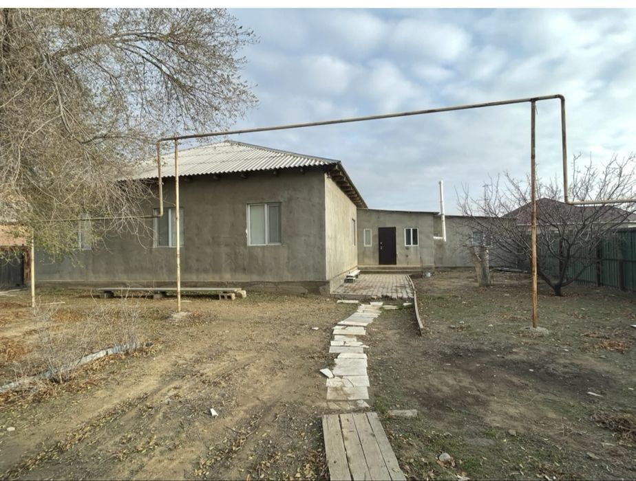 Еркинкала 1 ден 2013ж салынган үй сатылады