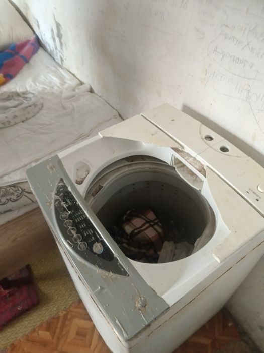 Продам стиральную машинку полу автомат