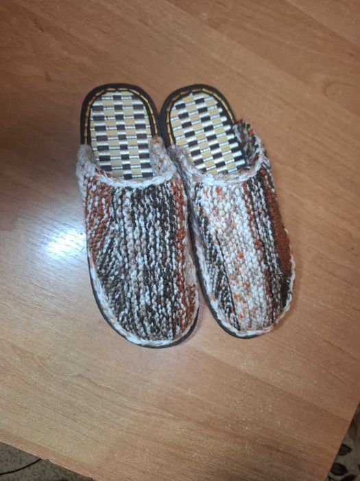 Тапочки вязанные