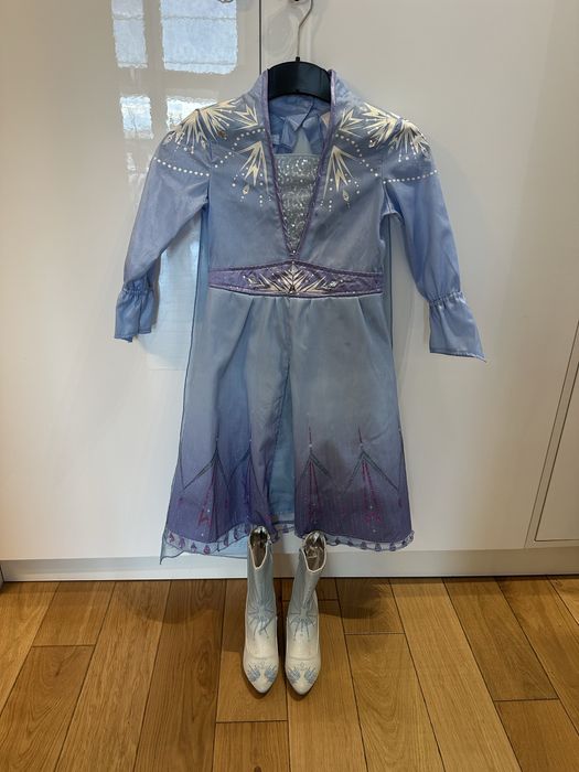 Rochie și cizme ELSA