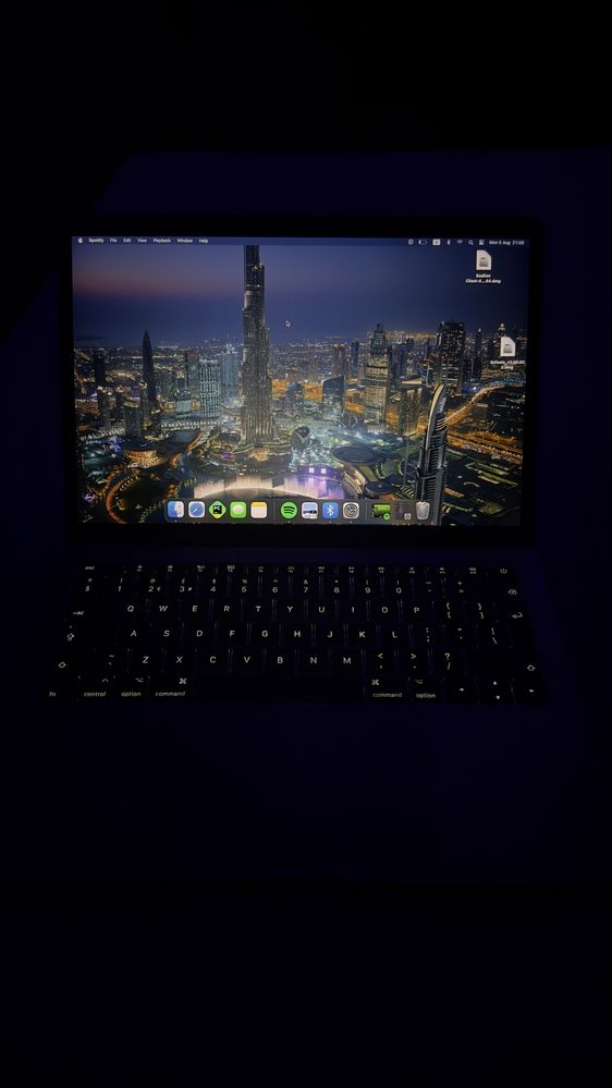 MacBook Pro 2017 8GB RAM 256GB SSD