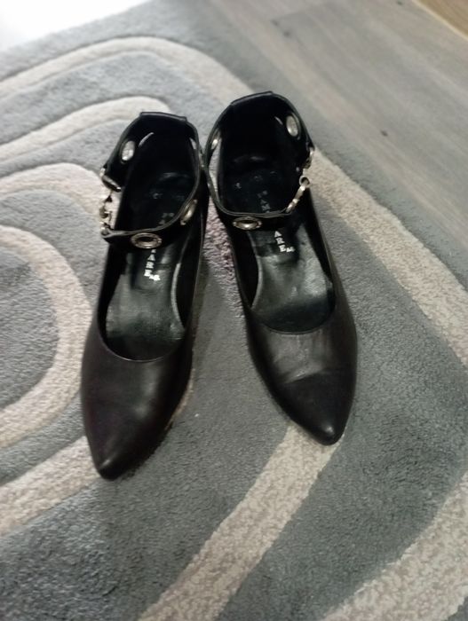 Летняя кожная новая обувь 37-38 размеры. Торг