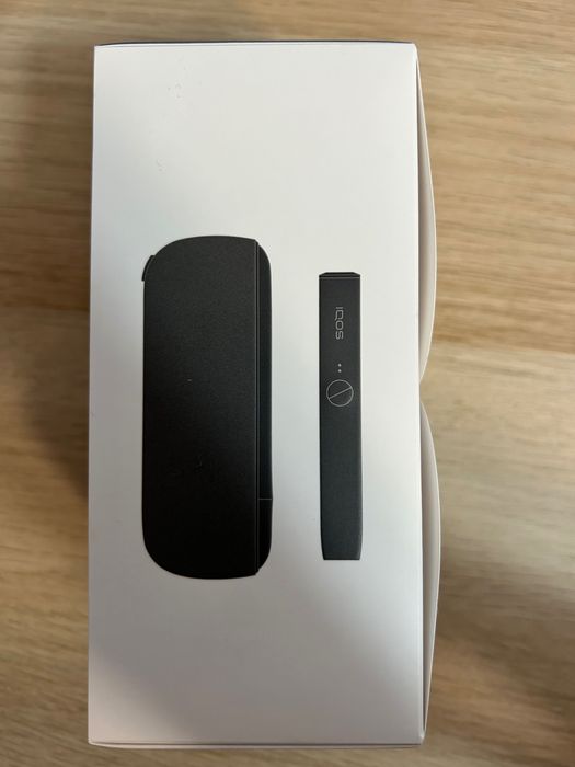 Dispozitiv IQOS ILUMA