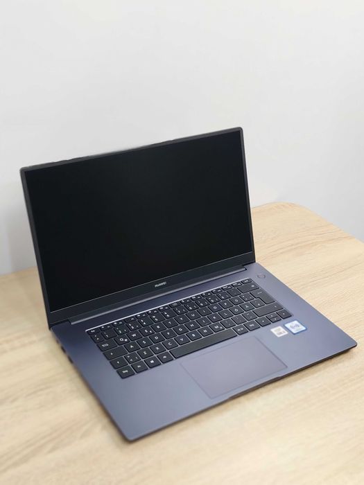 Huawei MateBook D15/Core i3-10110U/8GB DDR4/SSD 256GB/15.6”IPS Full HD
