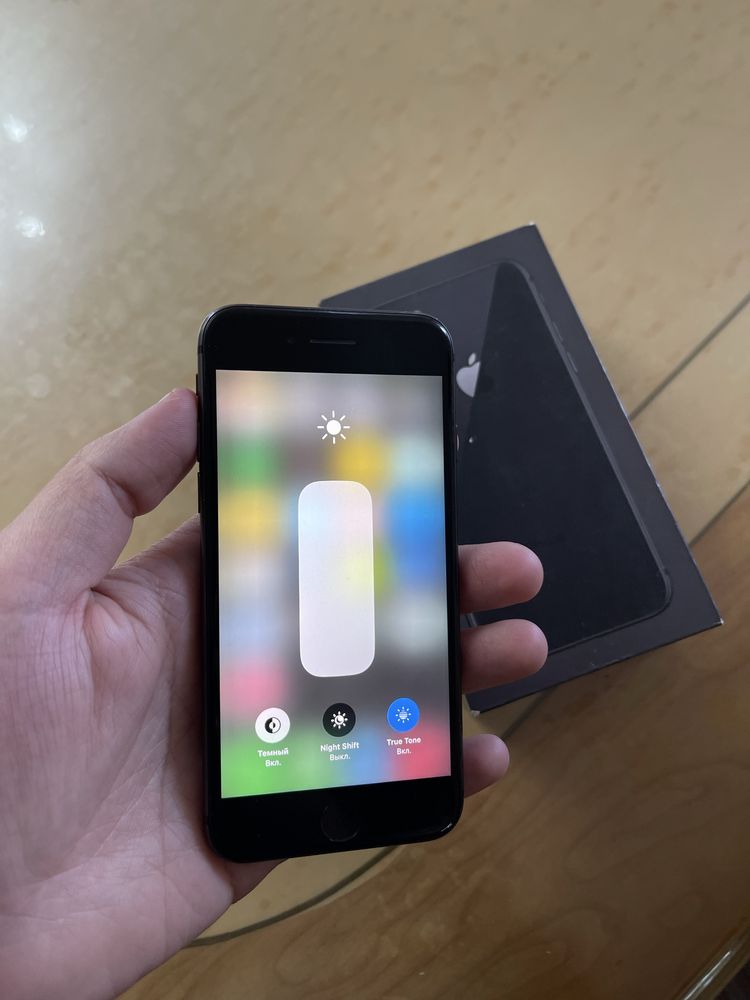 IPhone 8/64Gb - В идеальном состоянии
