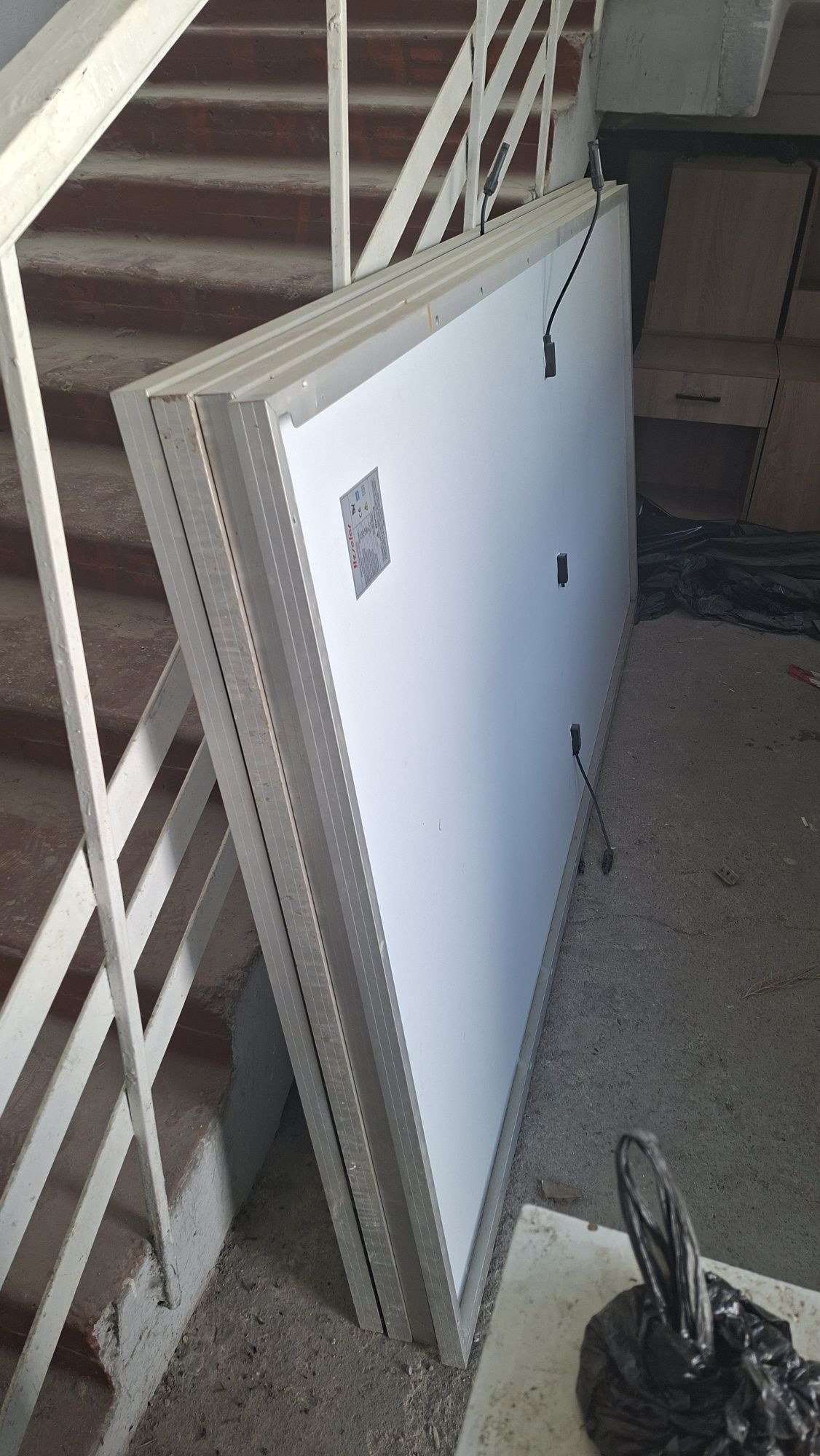 Quyosh panel sotiladi