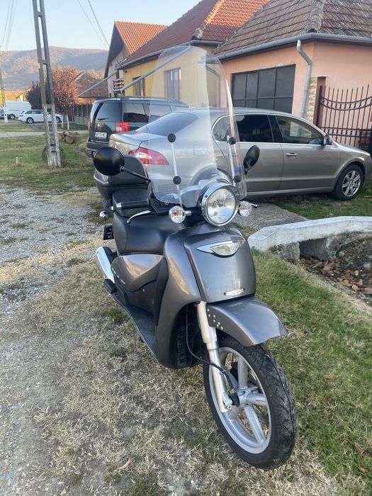 Aprilia Scarabeo 200 GT motorizare vespa