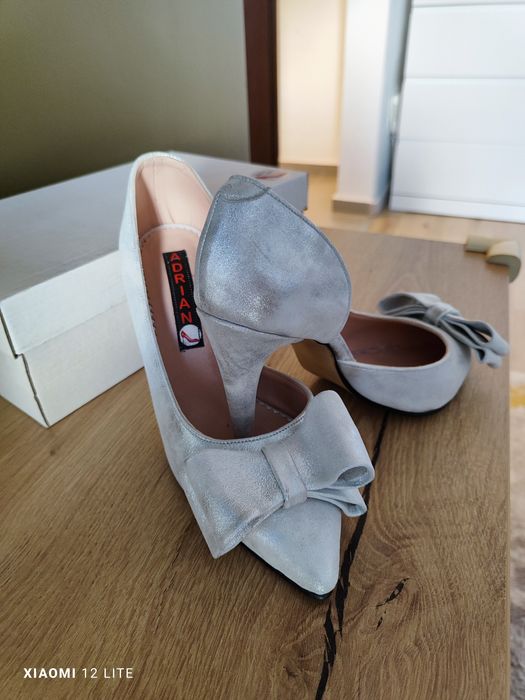 Pantofi stiletto