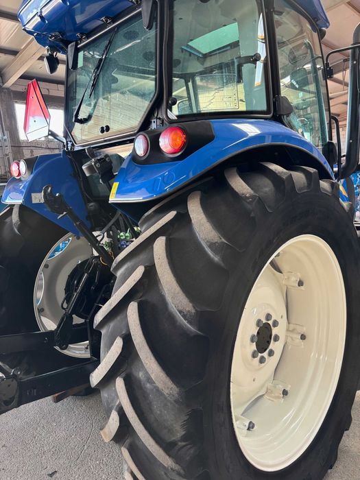 Tractor New Holland TD 5.115 an 2021 Claas Case Fiat Fendt John Deere