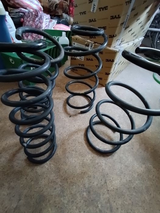 Пружини за Мазда 3 2004