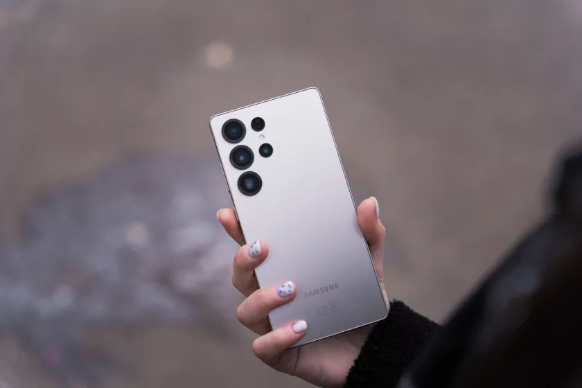 Samsung Galaxy S25Ultra 256gb идеальном состоянии