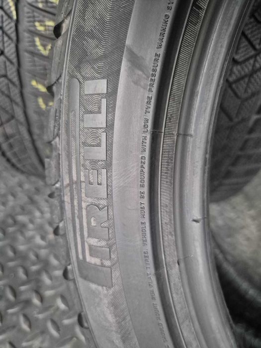 Vând set anvelope 245.45.19 Pirelli iarna