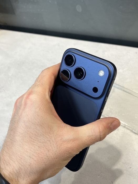 iPhone 17 Pro 256 GB Blue ГАРАНЦИЯ до 25/11/2027г