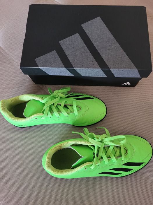 Детски футболни обувки