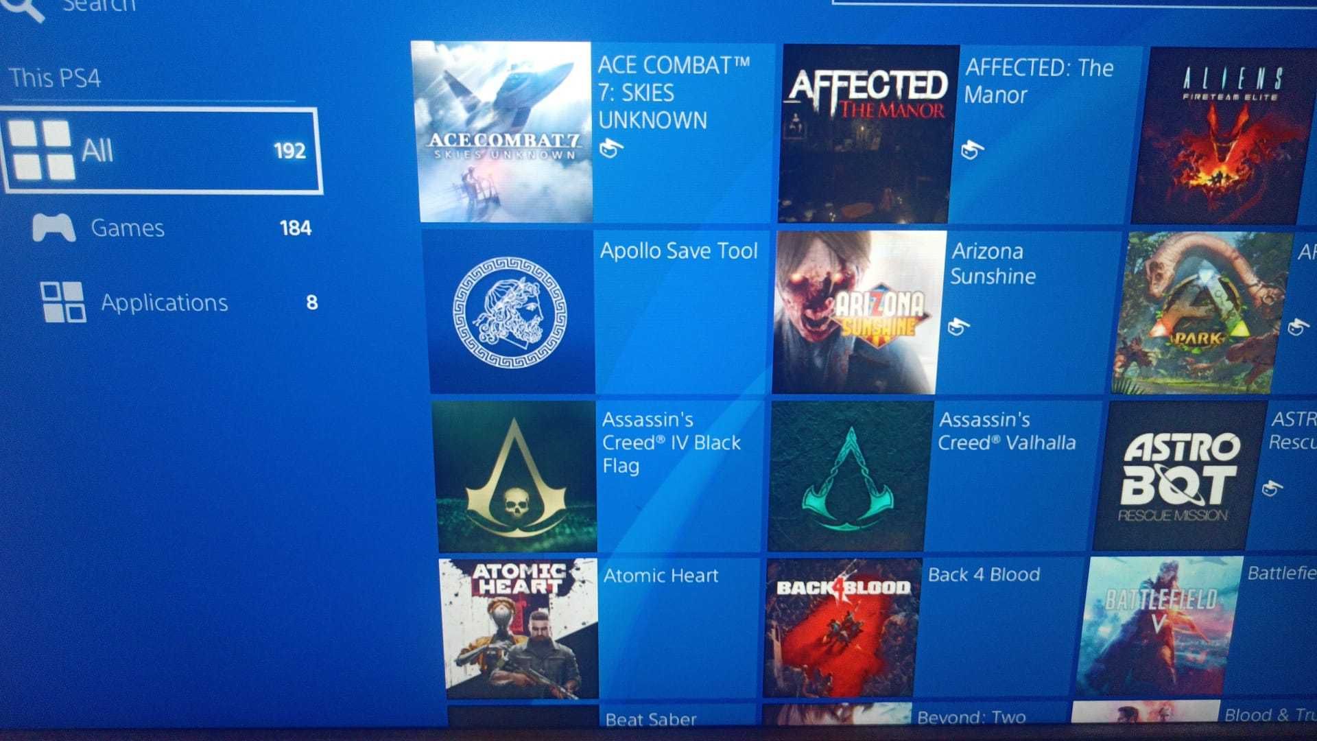 PS4 Pro Modat 1 TB cu VR si  cu HDD EXT  de 4 TB  cu 184 de jocuri