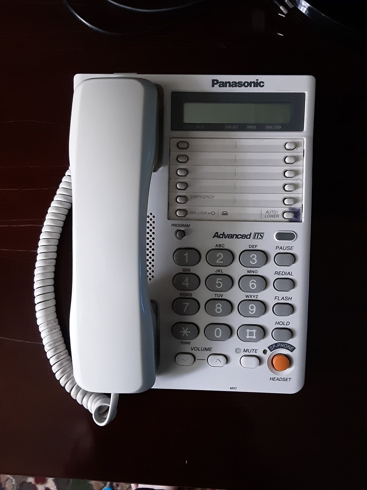 Телефон Panasonic с определителем фирменный отличный рабочий