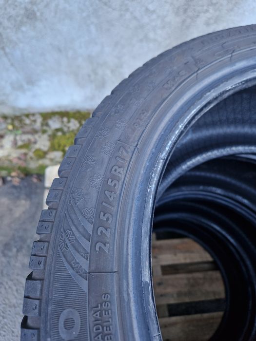 4anvelope iarna 225 45 17 Dunlop