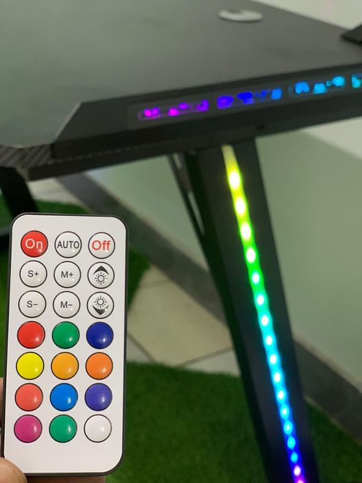 Компьютерный стол. Стол