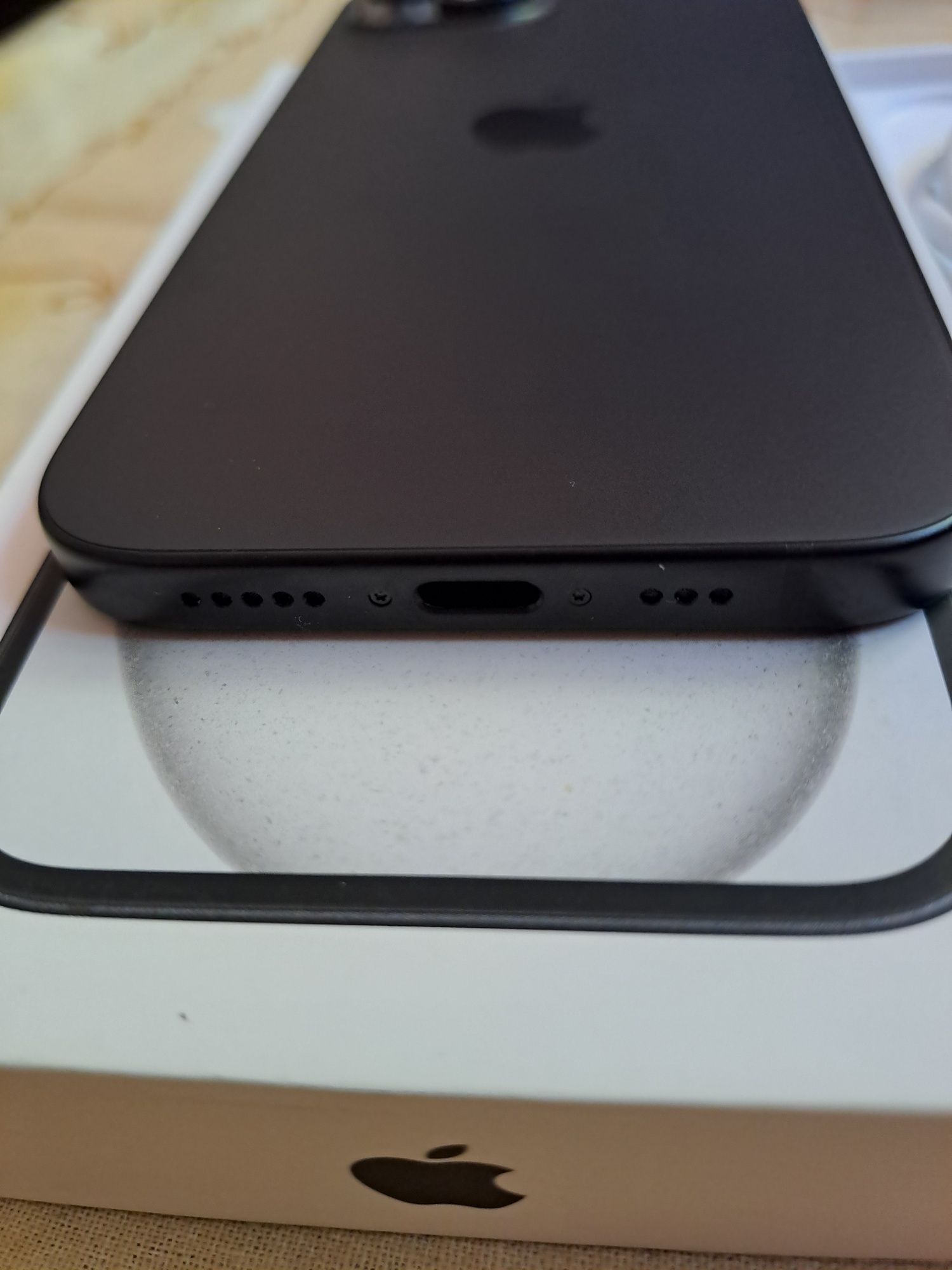 Iphone 15 128gb 6 RAM Чисто нов!