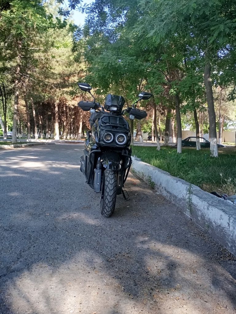 Продам скутер Drongo 150кубовый состояние идеал