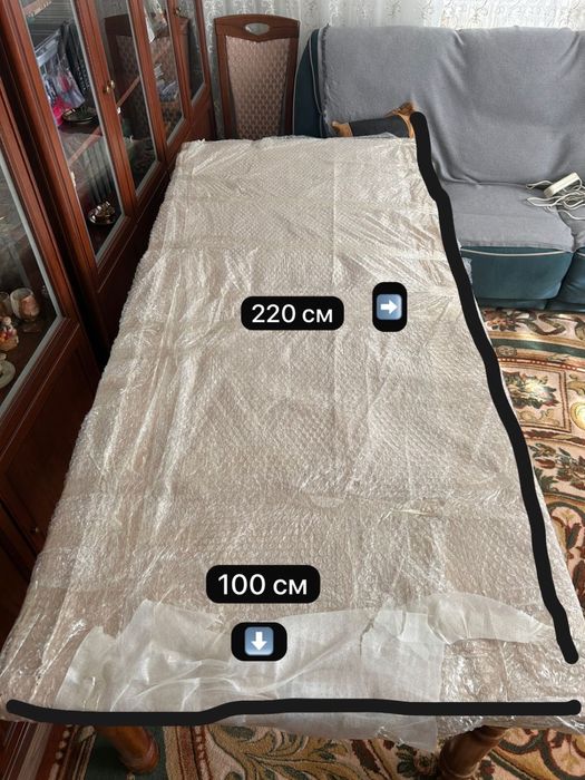 Продаю качественный деревянный стол