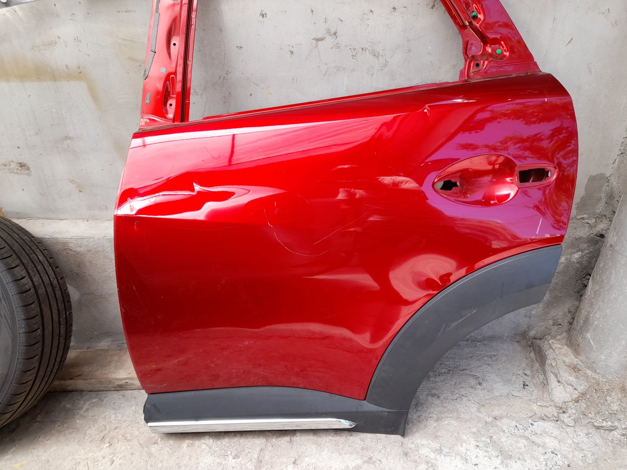 Задна лява  врата мазда цх3 Mazda CX3  300лв