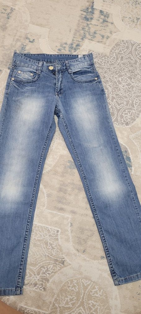 Продам летние, новые  джинсы!