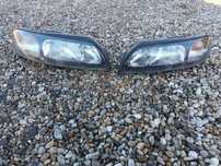 ляв и десен фар за волво с60 в70 VOLVO S60 V70
