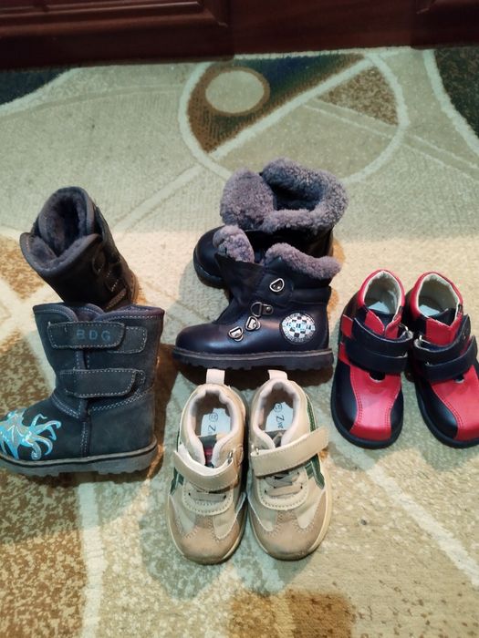 Продам обувь малышам