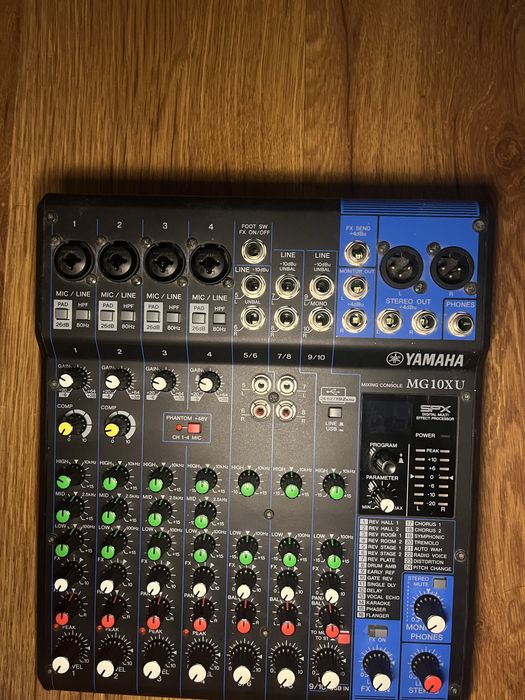 Vand mixer audio Yamaha MG10XU