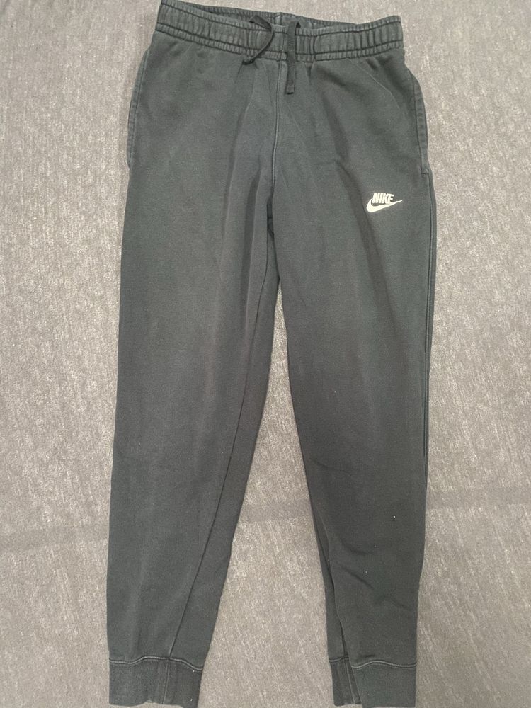 Pantaloni Nike