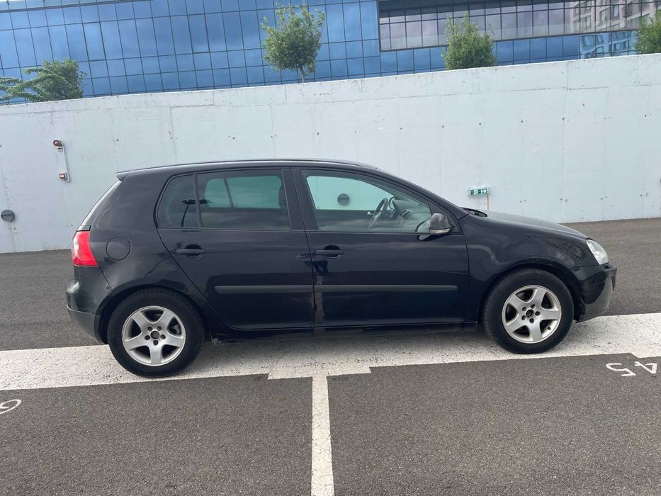 Vand Golf 5 in stare foarte buna