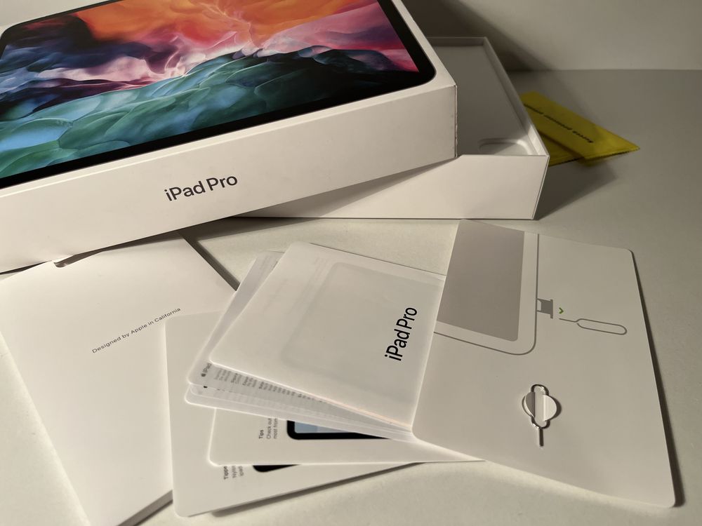iPad Pro 12.9-inch (4th) Wi-Fi + Cellular, 512GB, Space Gray