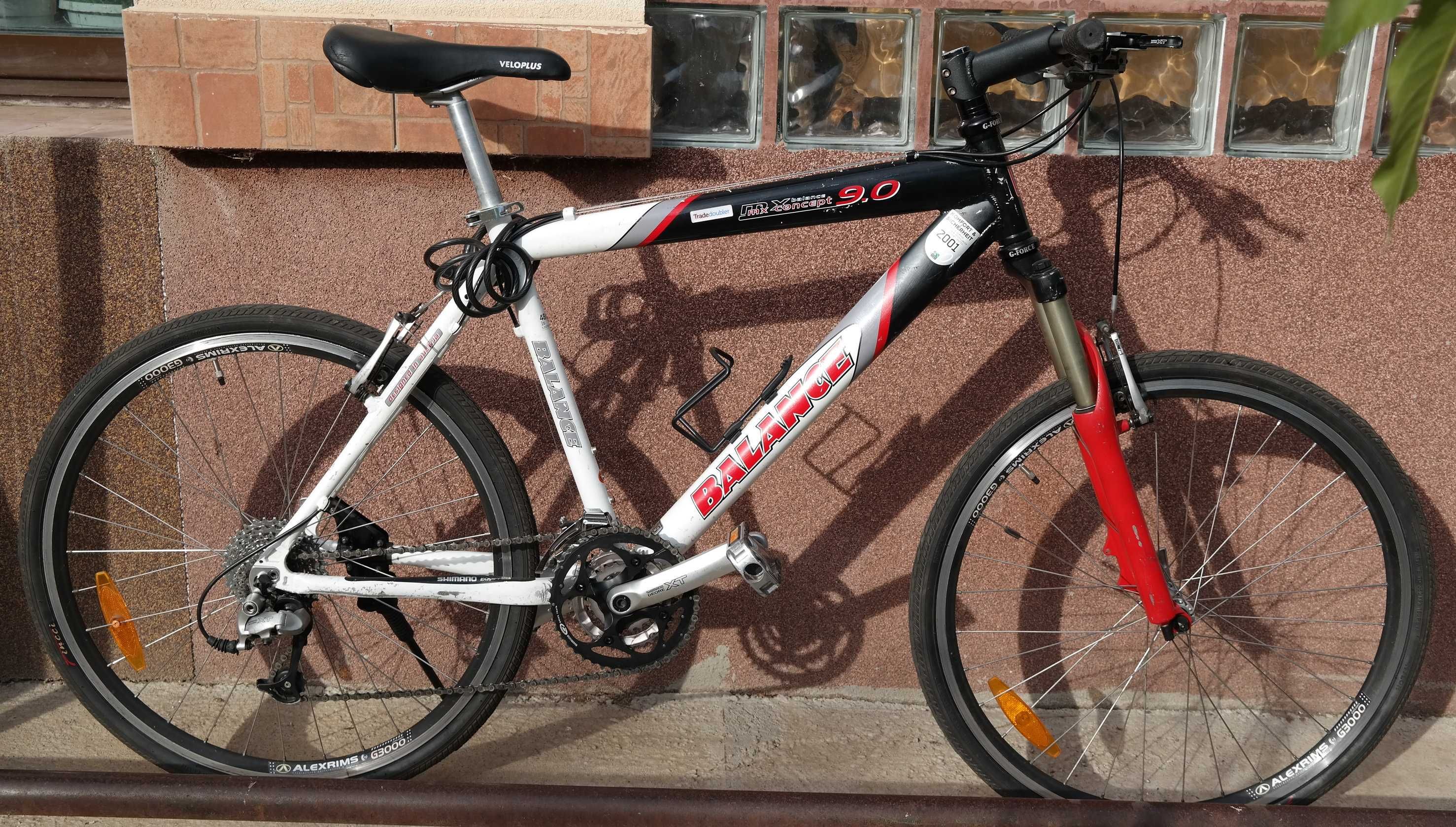 Bicicleta Balance echipata integral Shimano Deore XT