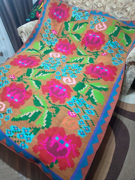 Vand cerga din lana groasa si 3 cuverturi din lana tesute la razboi