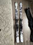 Schiuri Armada Norwalk 189 cm + legaturi tura + foci/skins