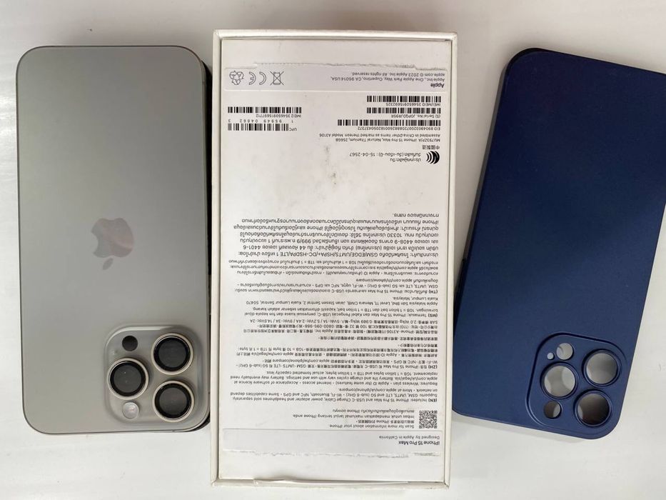 iPhone 15 Pro Max — Natural Titanium (256GB)