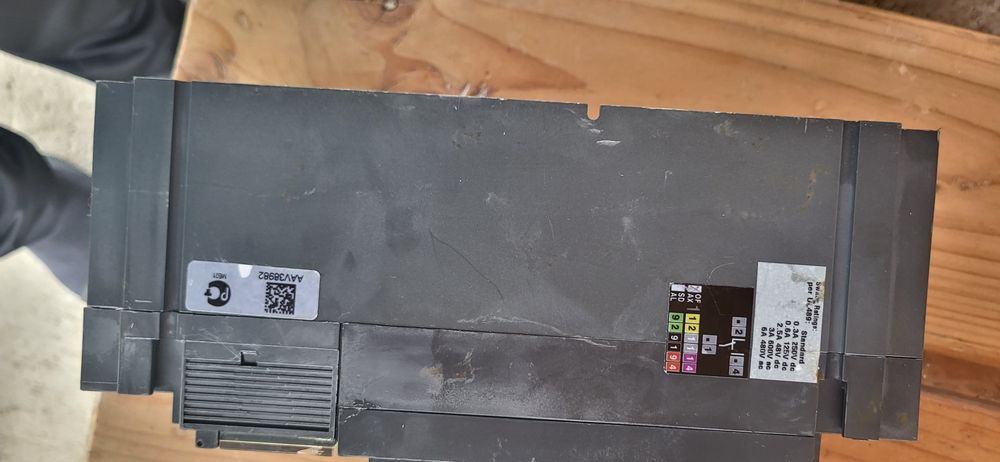 Întrerupător compact Schneider Electric NSX 400-630 F/N/H/Na 6,3 A 50/