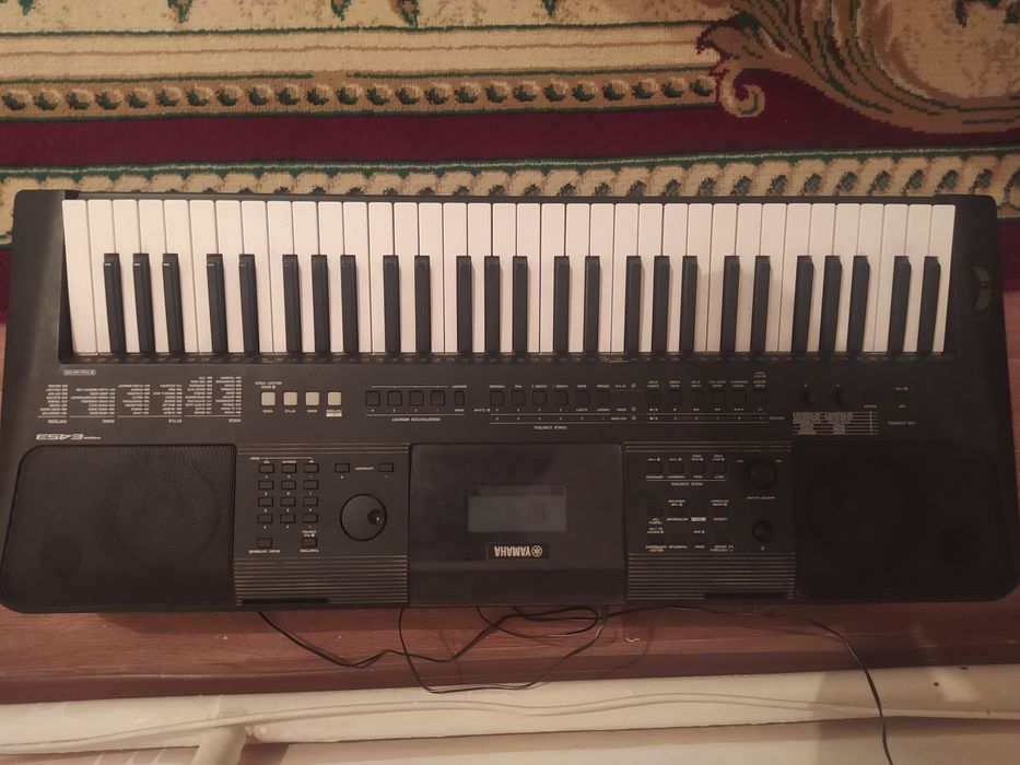 Yamaha PSR-E453 синтезатор