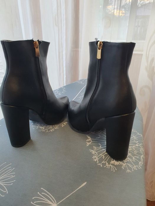 Botine noi de damă