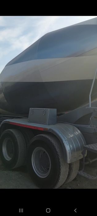 Миксер сотилади  камс 2013 й шасми 2014 емкс 2020 йил келган.11  куб