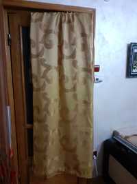 Vand 2 draperii ,material bun,bine intretinute