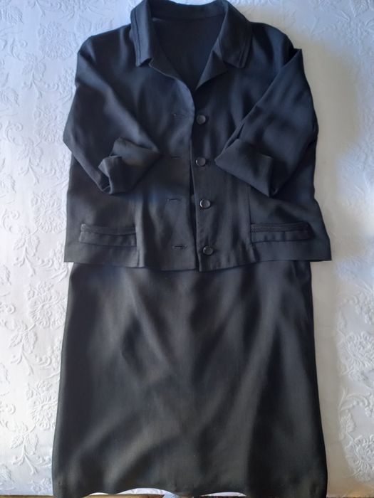 Costum in, și rochie brodata in.