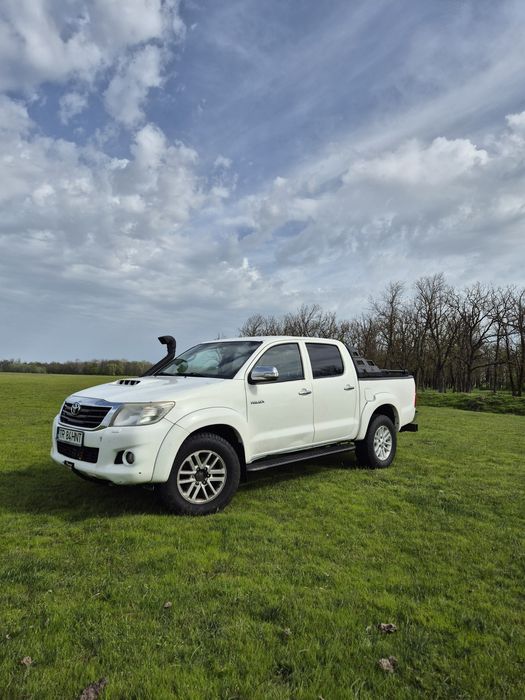 Toyota Hilux automata 2014 pret fix 11.500 euro