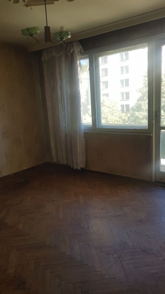 Продава апартамент в гр.Дупница,център