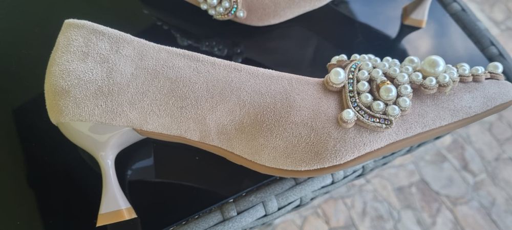 Vand pantofi piele dama marimea 38-39