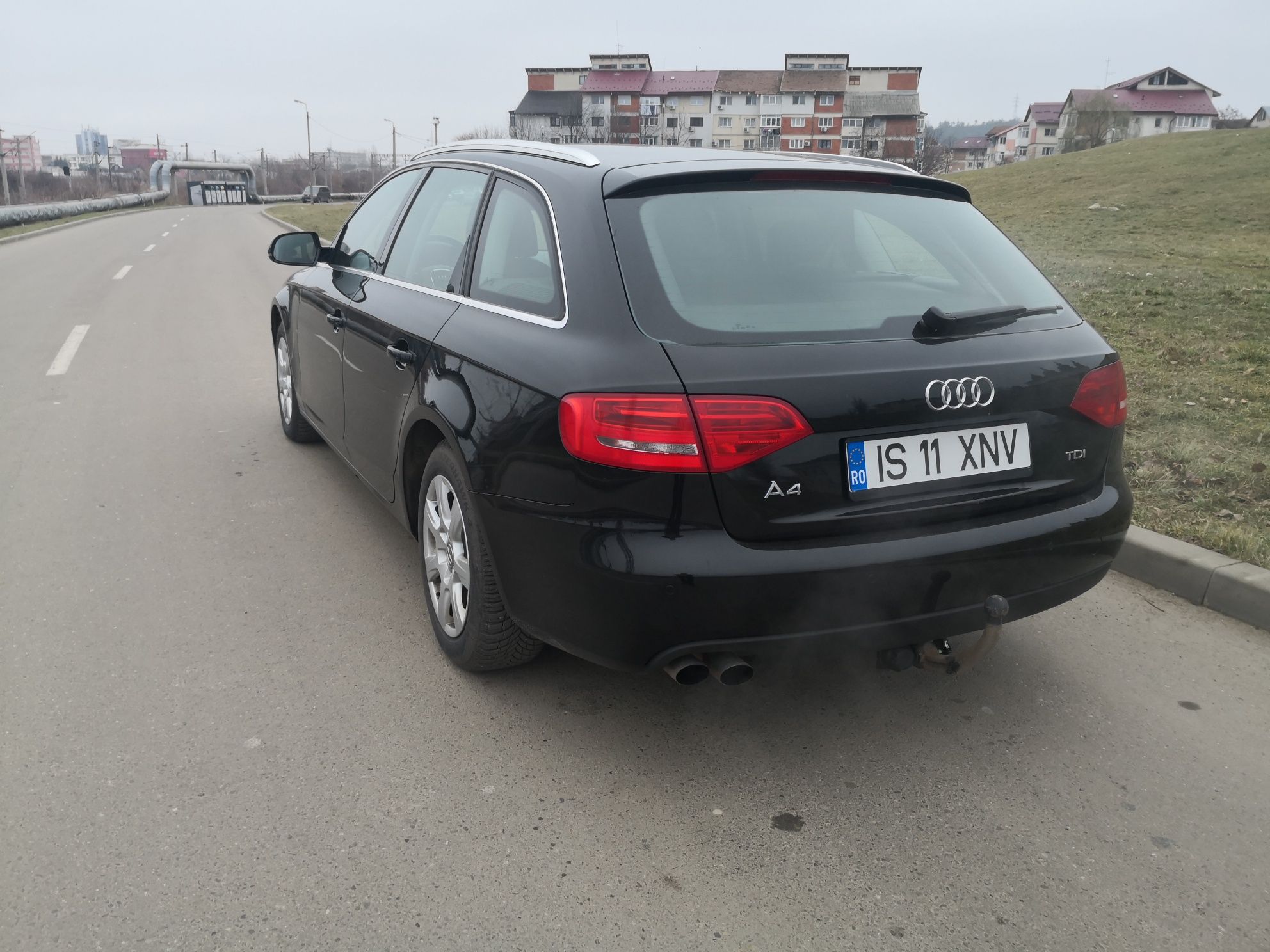 Vând Audi A4 B8 2011