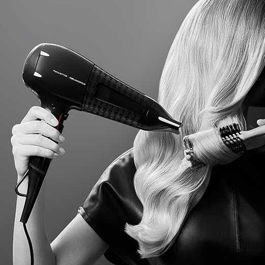 Сешоар Rowenta x Karl Lagerfeld CV591L