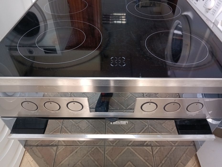 Иноксова свободно стояща печка с керамичен плот Gram 2 години гаранция