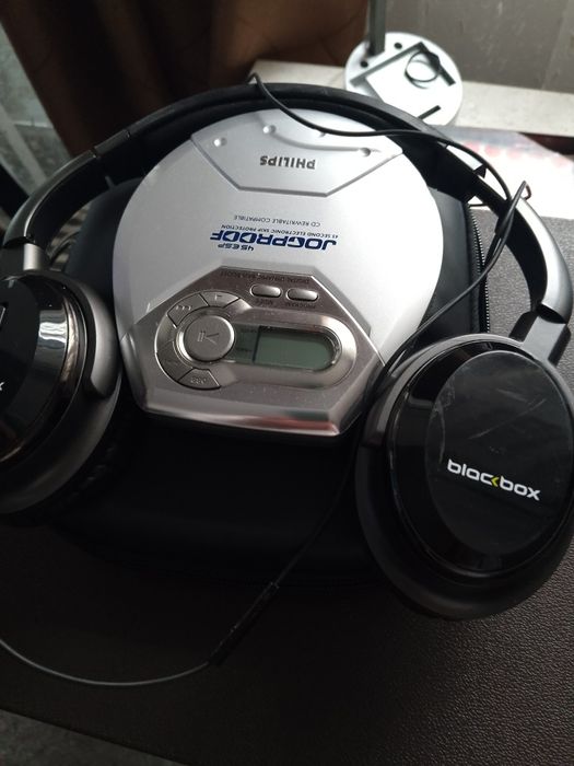 Miniduvid Philips cu set căști și Cablurii